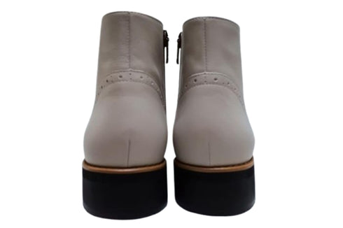 【…AShiOtO A91330 ライトグレー】サイドジップメダリオンチャッカーブーツ